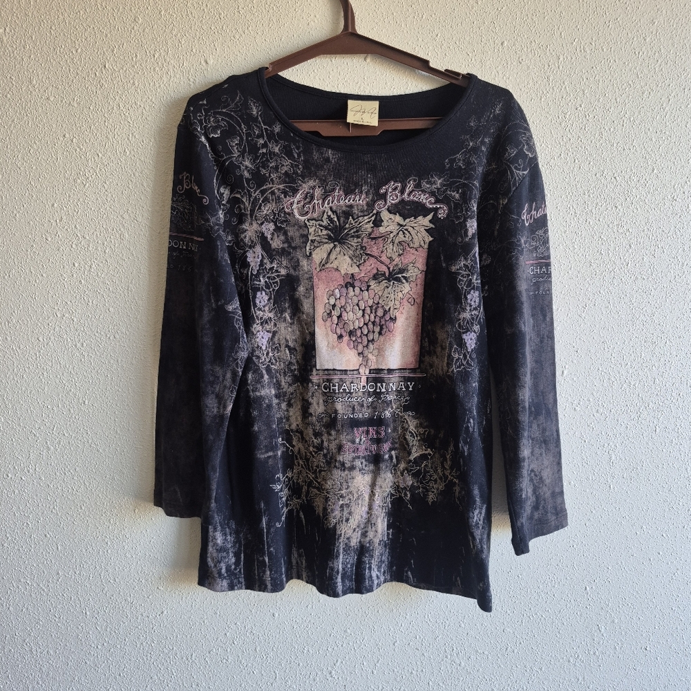 Mona Lisa Chateau Blanc Chardonnay  Graphic Vintage Top Large